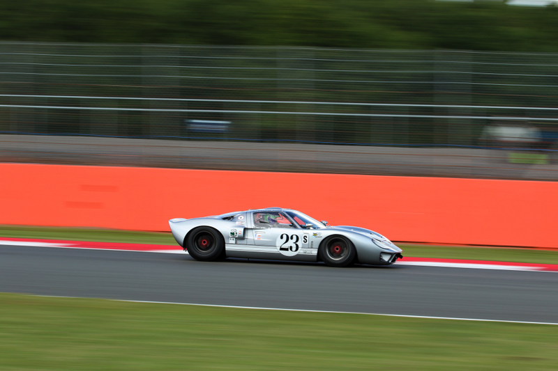 Illustration for article titled Ogle At The Best Cars Racing At The Silverstone Classic